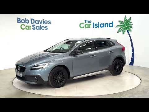 2017 VOLVO V40 CROSS COUNTRY