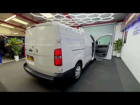 2022 VAUXHALL VIVARO