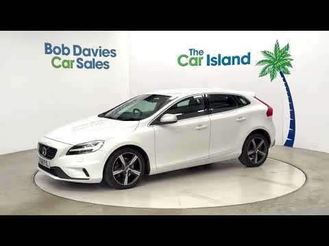 2018 VOLVO V40