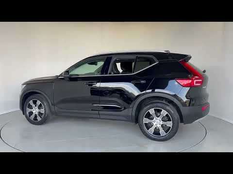 2021 VOLVO XC40