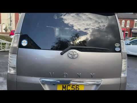 2006 TOYOTA VOXY/NOAH