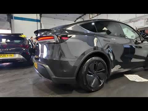 2025 TESLA MODEL Y