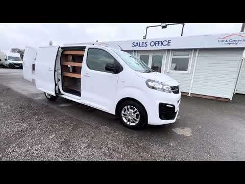 2022 VAUXHALL VIVARO