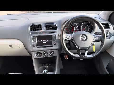 2015 VOLKSWAGEN POLO