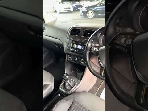 2015 VOLKSWAGEN POLO
