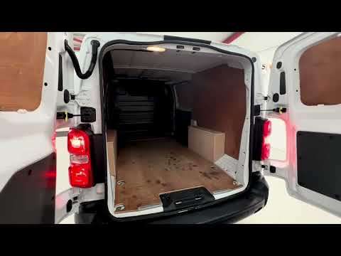 2022 VAUXHALL VIVARO