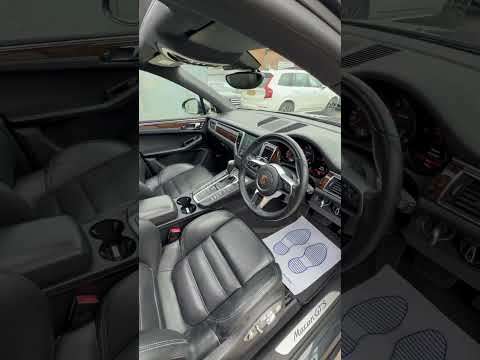 2018 PORSCHE MACAN