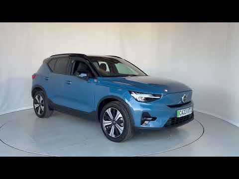 2023 VOLVO XC40