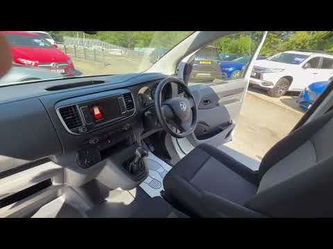 2022 VAUXHALL VIVARO