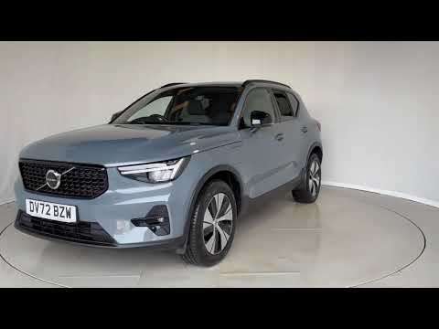 2022 VOLVO XC40