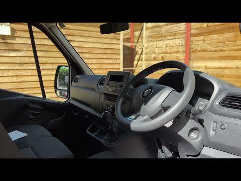 2024 RENAULT MASTER