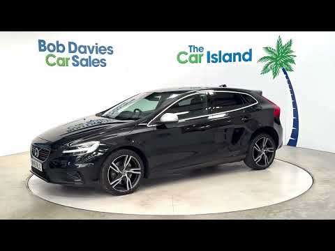 2019 VOLVO V40
