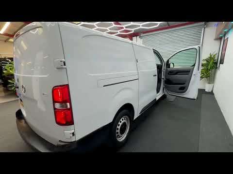 2022 VAUXHALL VIVARO