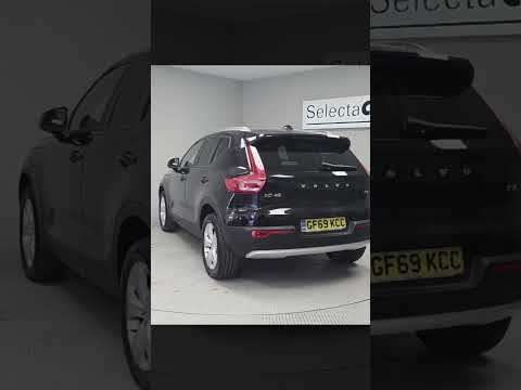 2019 VOLVO XC40
