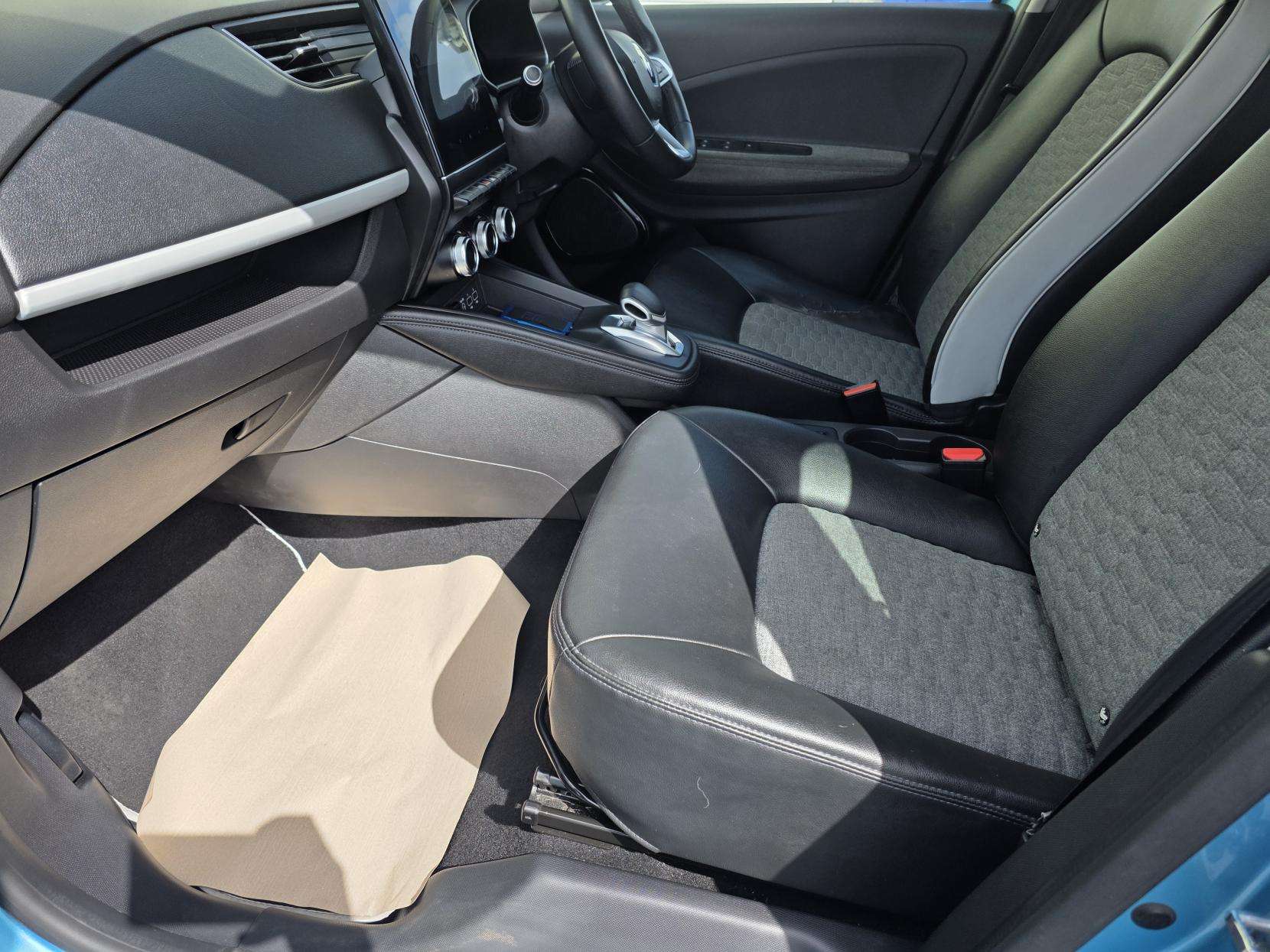 2020 RENAULT ZOE 2020 RENAULT ZOE