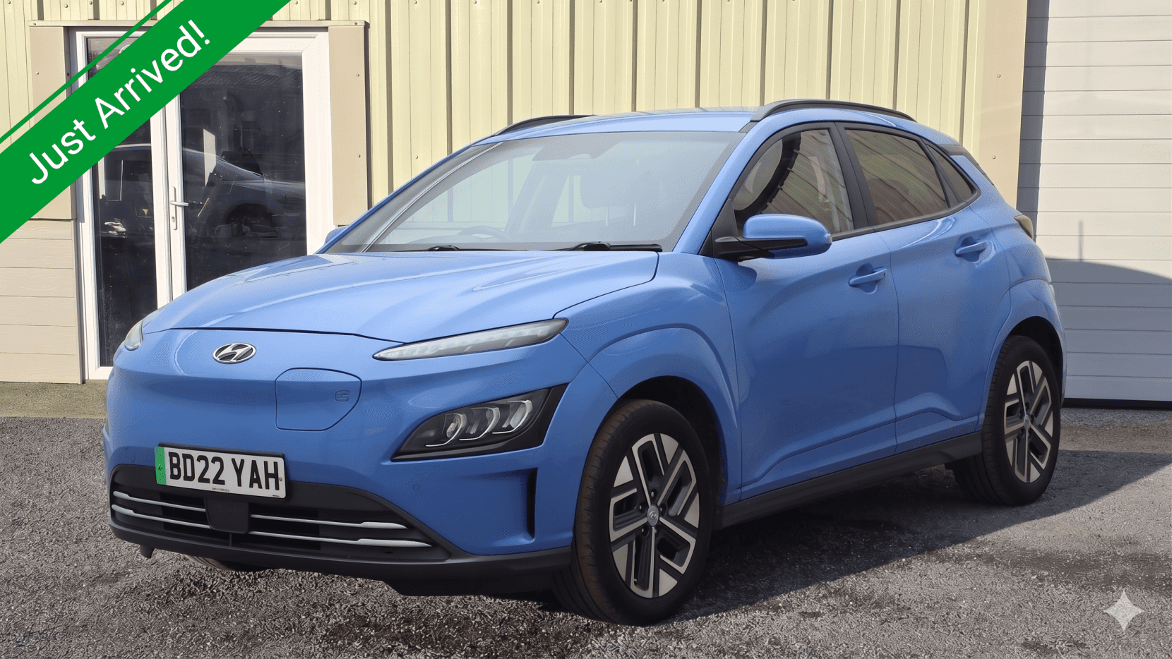 A 2022 HYUNDAI KONA 64kWh Premium SUV 5dr Electric Auto (10.5kW Charger) (204 ps) A 2022 HYUNDAI KONA 64kWh Premium SUV 5dr Electric Auto (10.5kW Charger) (204 ps)
