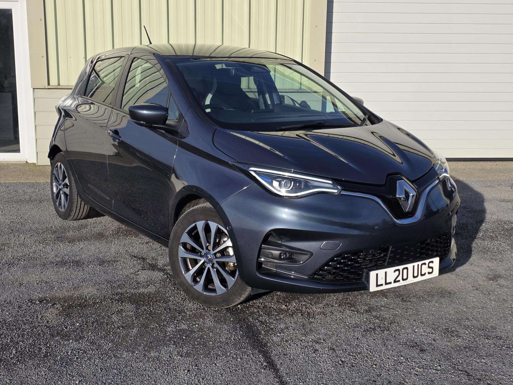 A 2020 RENAULT ZOE R135 52kWh GT Line Hatchback 5dr Electric Auto (i, Rapid Charge) (134 bhp) A 2020 RENAULT ZOE R135 52kWh GT Line Hatchback 5dr Electric Auto (i, Rapid Charge) (134 bhp)