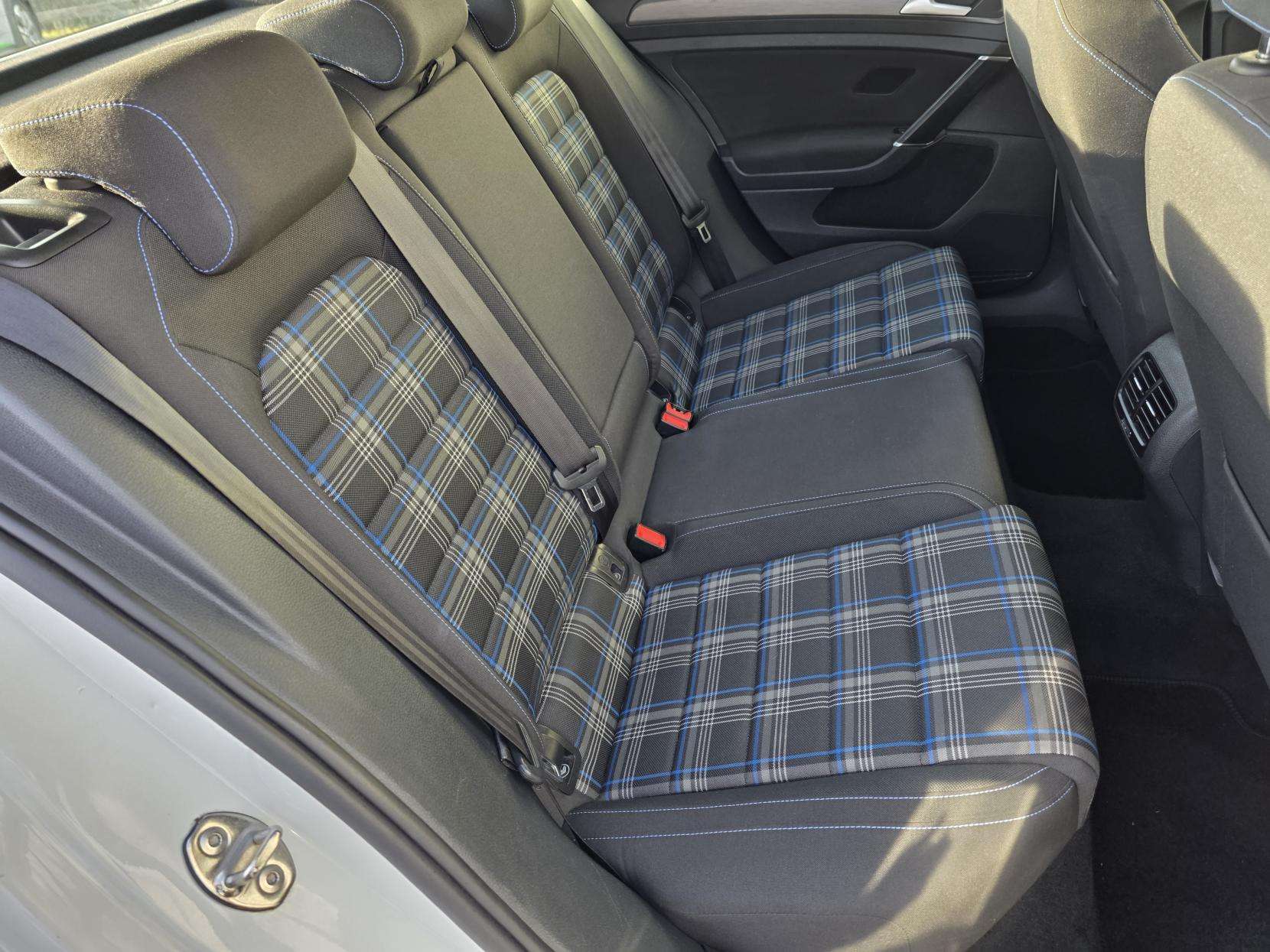 2018 VOLKSWAGEN E-GOLF 2018 VOLKSWAGEN E-GOLF