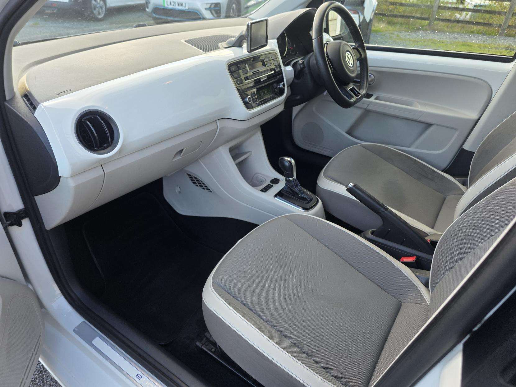 2014 VOLKSWAGEN E-UP! 2014 VOLKSWAGEN E-UP!