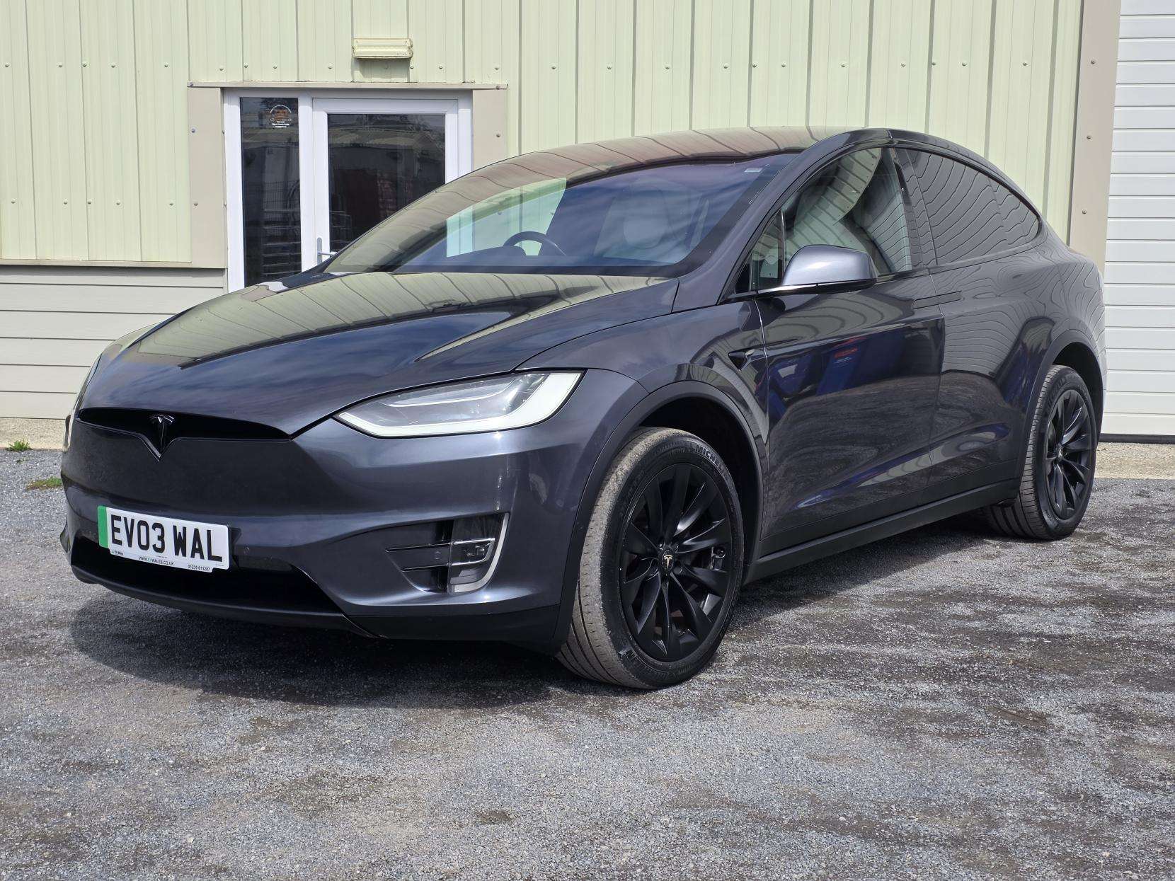 A 2017 TESLA MODEL X 100D (Dual Motor) SUV 5dr Electric Auto 4WDE (417 bhp) A 2017 TESLA MODEL X 100D (Dual Motor) SUV 5dr Electric Auto 4WDE (417 bhp)