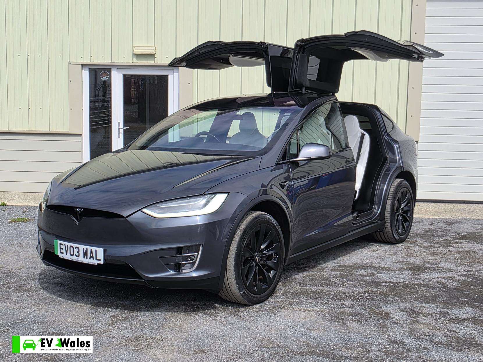 A 2017 TESLA MODEL X 100D (Dual Motor) SUV 5dr Electric Auto 4WDE (417 bhp) A 2017 TESLA MODEL X 100D (Dual Motor) SUV 5dr Electric Auto 4WDE (417 bhp)