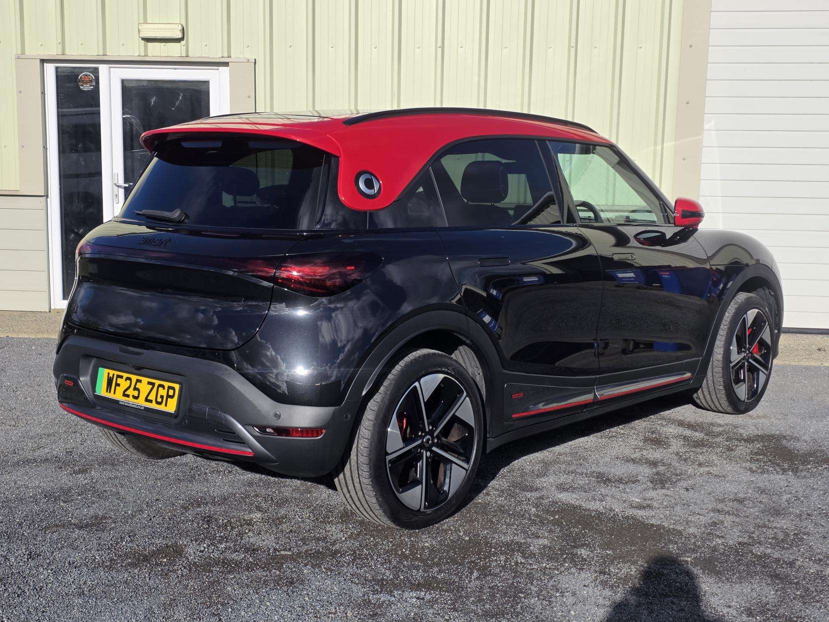 A 2025 SMART #1 66kWh BRABUS SUV 5dr Electric Auto AWD (428 ps) A 2025 SMART #1 66kWh BRABUS SUV 5dr Electric Auto AWD (428 ps)