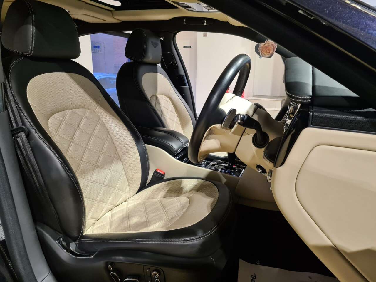 null BENTLEY MULSANNE null BENTLEY MULSANNE