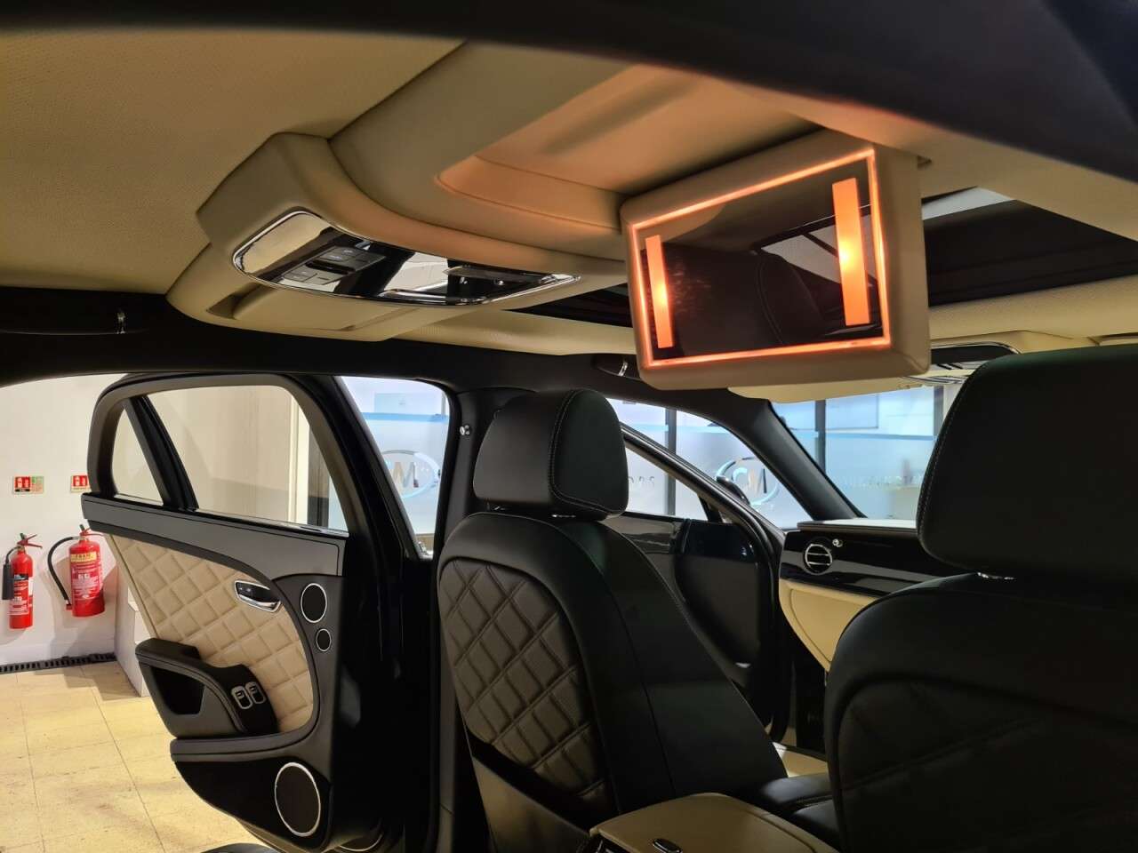 null BENTLEY MULSANNE null BENTLEY MULSANNE