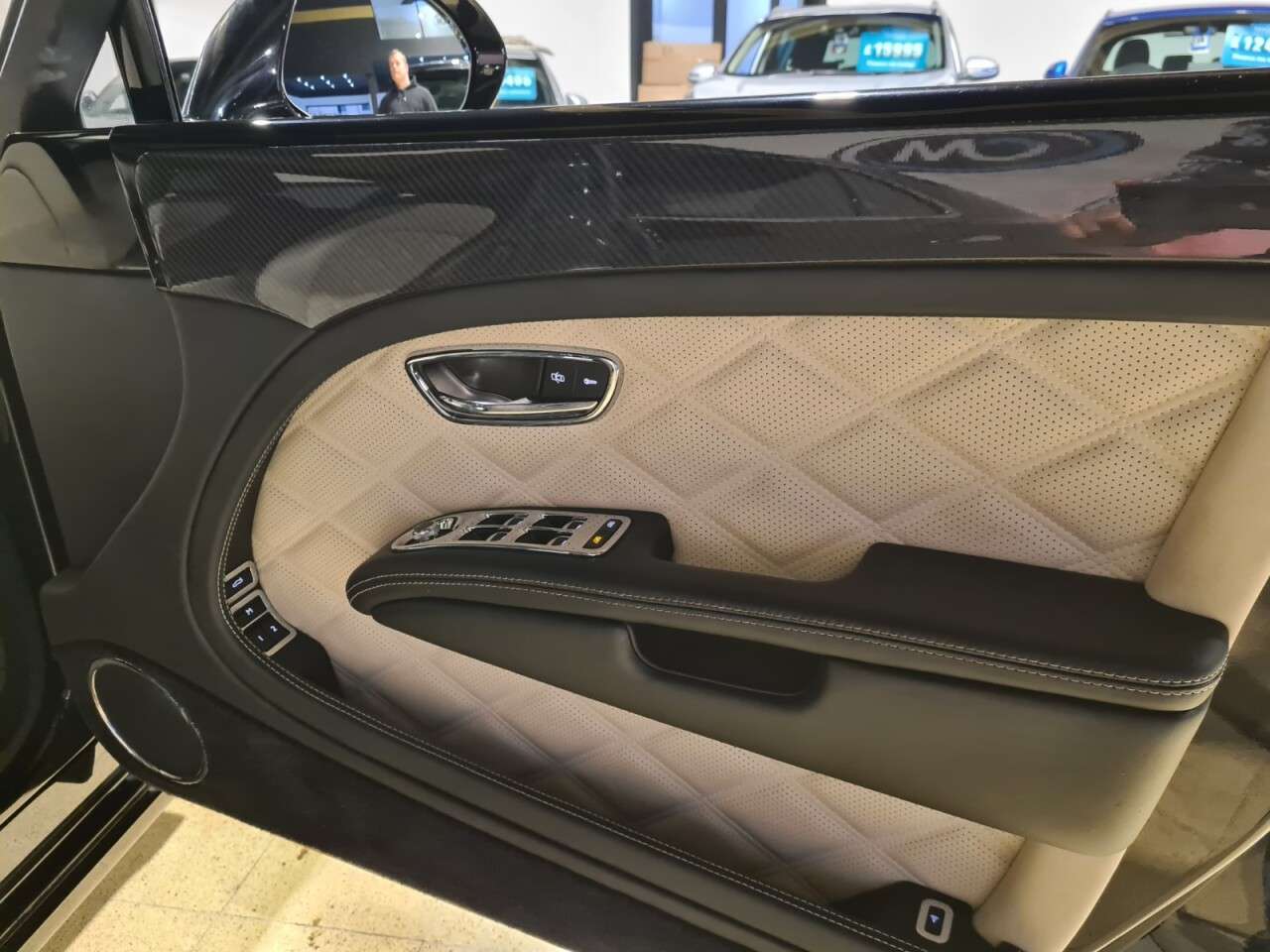 null BENTLEY MULSANNE null BENTLEY MULSANNE