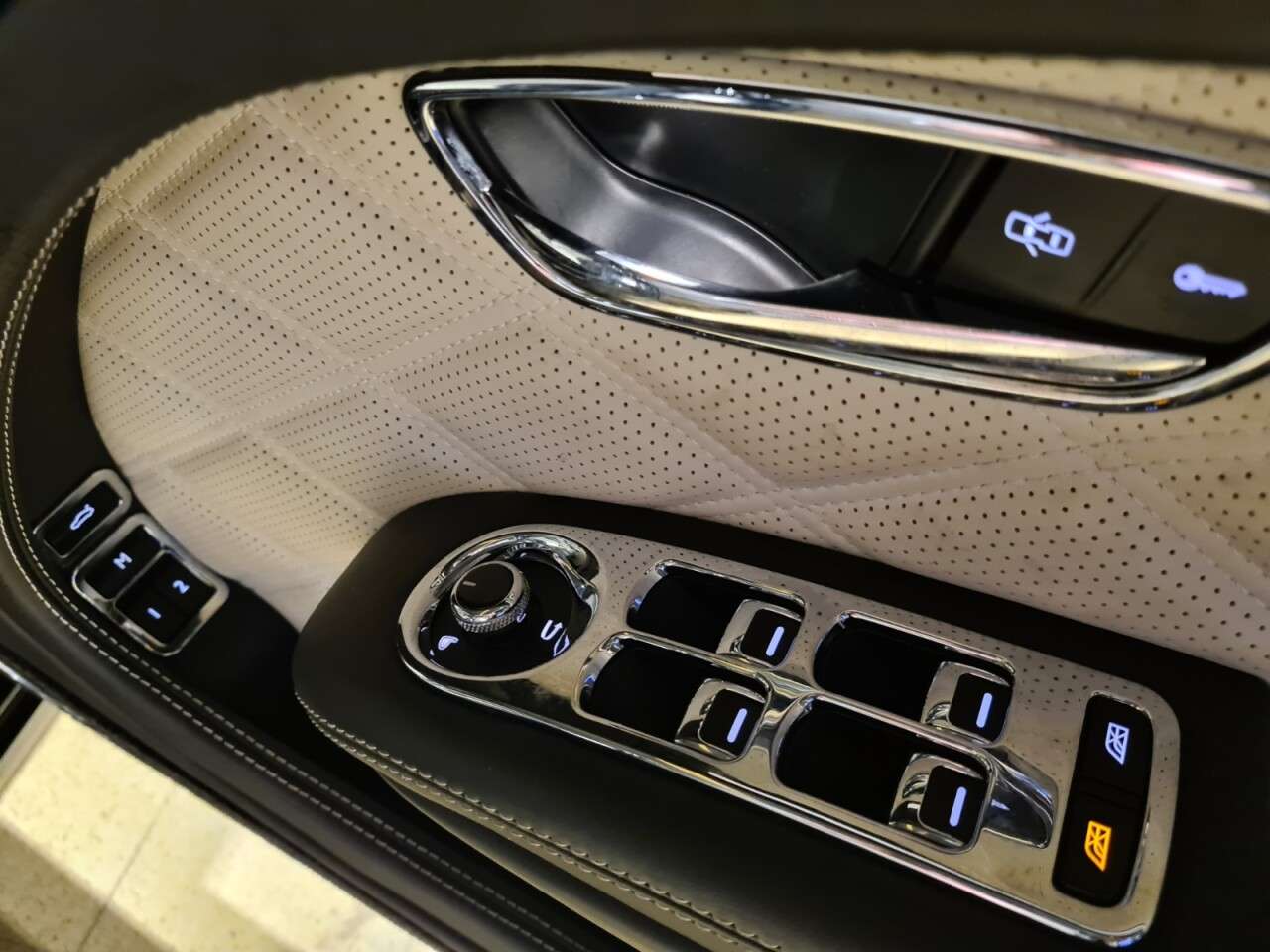 null BENTLEY MULSANNE null BENTLEY MULSANNE