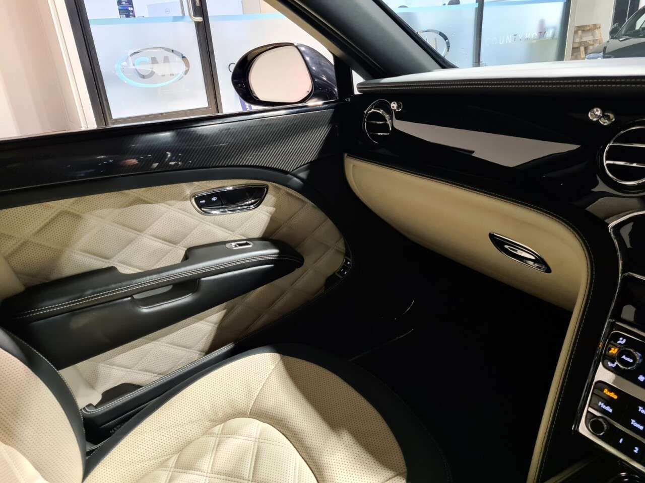 null BENTLEY MULSANNE null BENTLEY MULSANNE