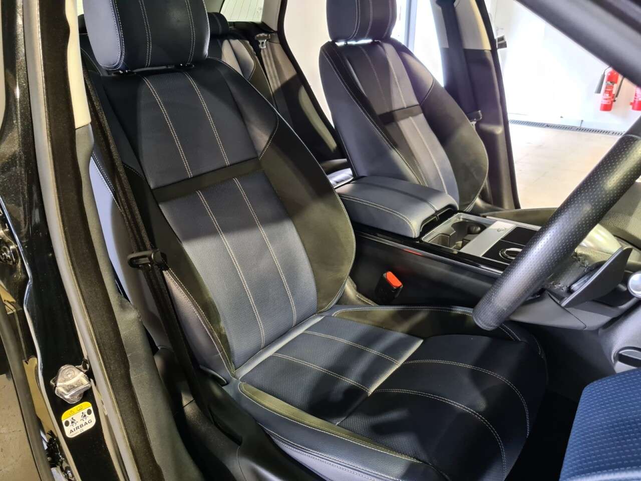 2018 LAND ROVER RANGE ROVER VELAR 2018 LAND ROVER RANGE ROVER VELAR