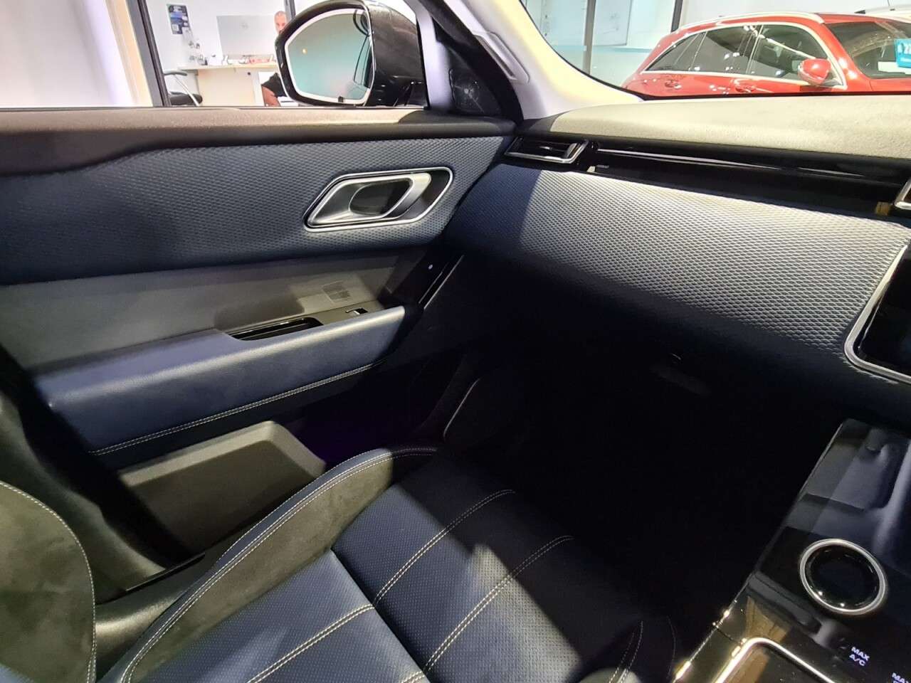 2018 LAND ROVER RANGE ROVER VELAR 2018 LAND ROVER RANGE ROVER VELAR