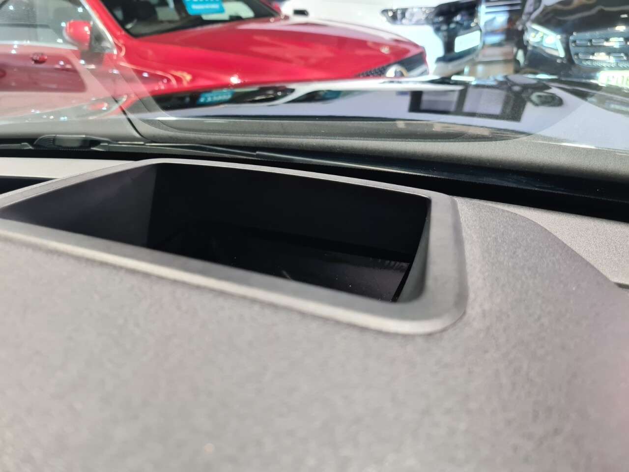 2018 LAND ROVER RANGE ROVER VELAR 2018 LAND ROVER RANGE ROVER VELAR