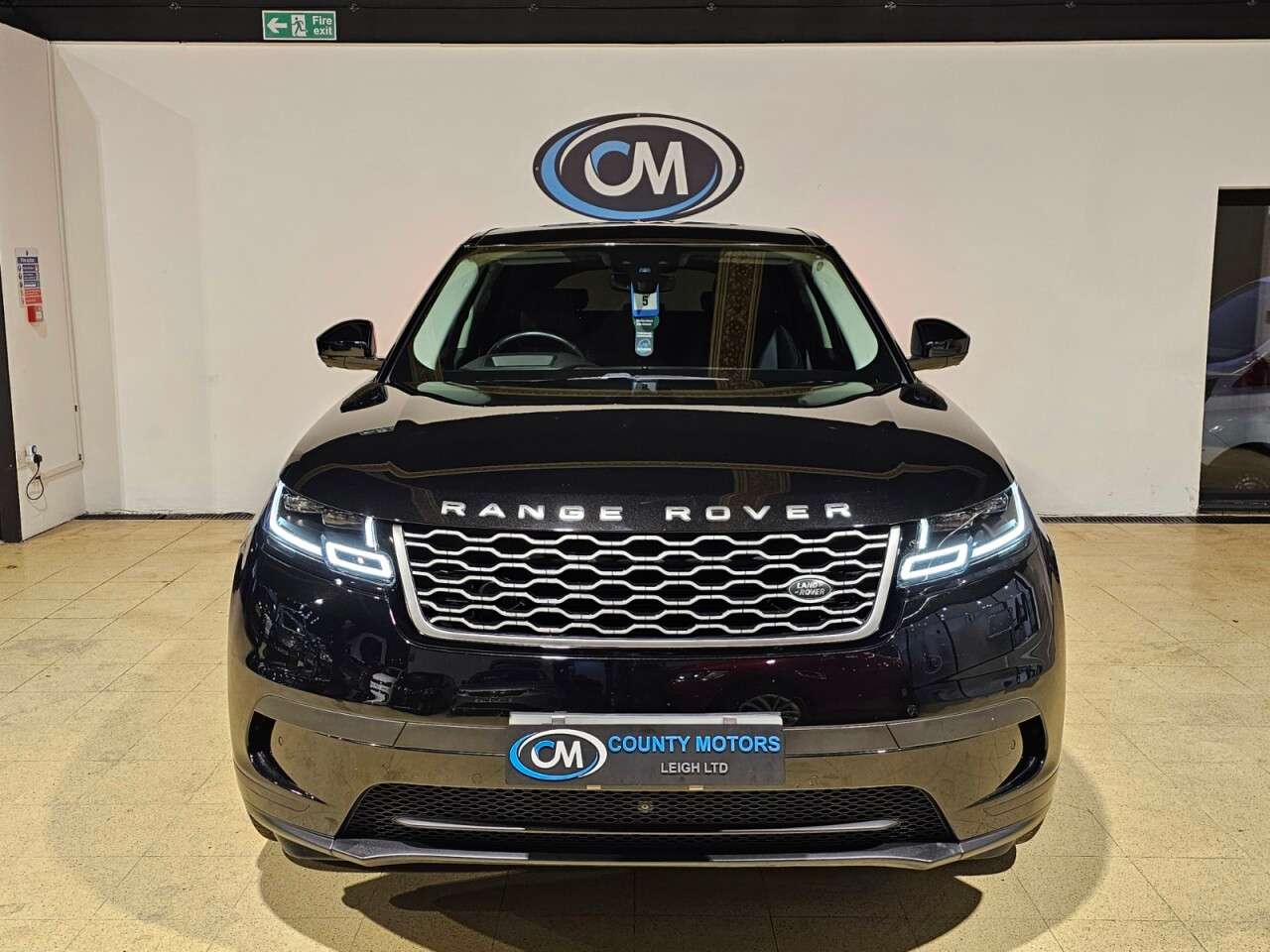 A 2018 LAND ROVER RANGE ROVER VELAR 2.0 D240 SE SUV 5dr Diesel Auto 4WD Euro 6 (s/s) (240 ps) Blacked out, Low A 2018 LAND ROVER RANGE ROVER VELAR 2.0 D240 SE SUV 5dr Diesel Auto 4WD Euro 6 (s/s) (240 ps) Blacked out, Low