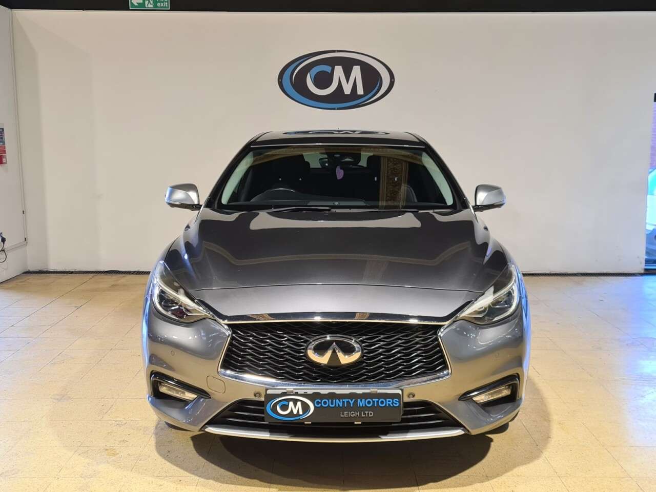 2017 INFINITI Q30 2017 INFINITI Q30