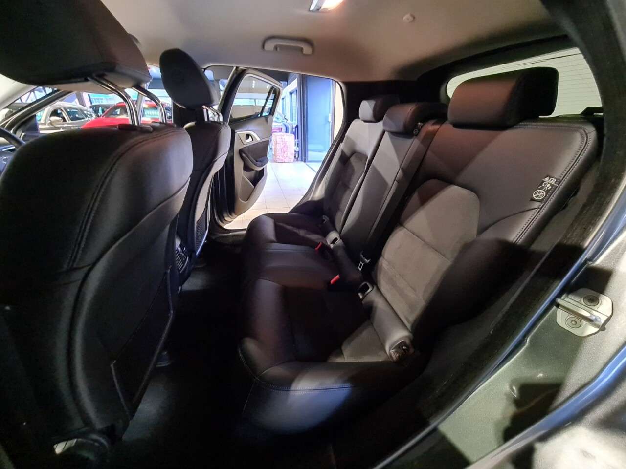 2017 INFINITI Q30 2017 INFINITI Q30