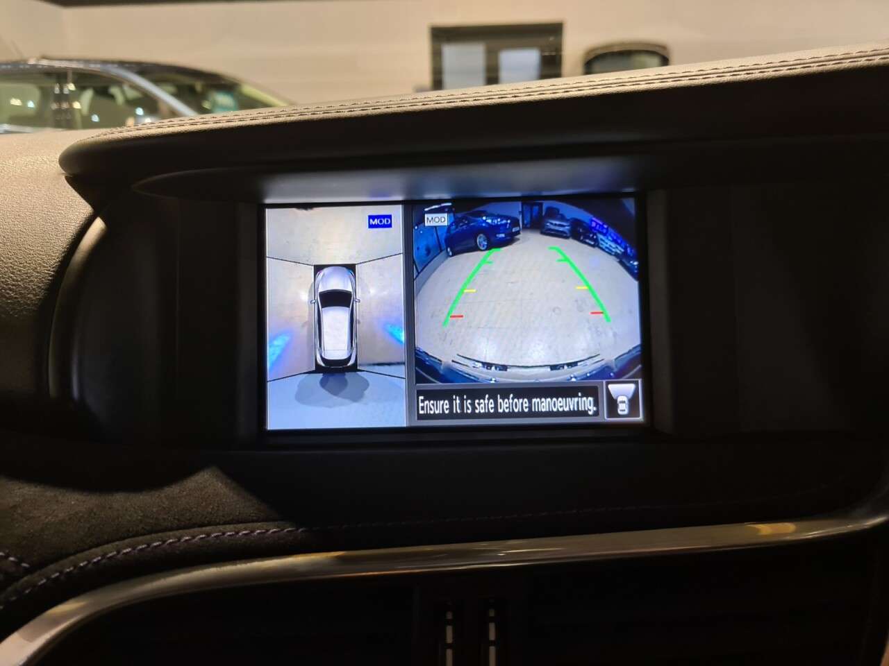 2017 INFINITI Q30 2017 INFINITI Q30