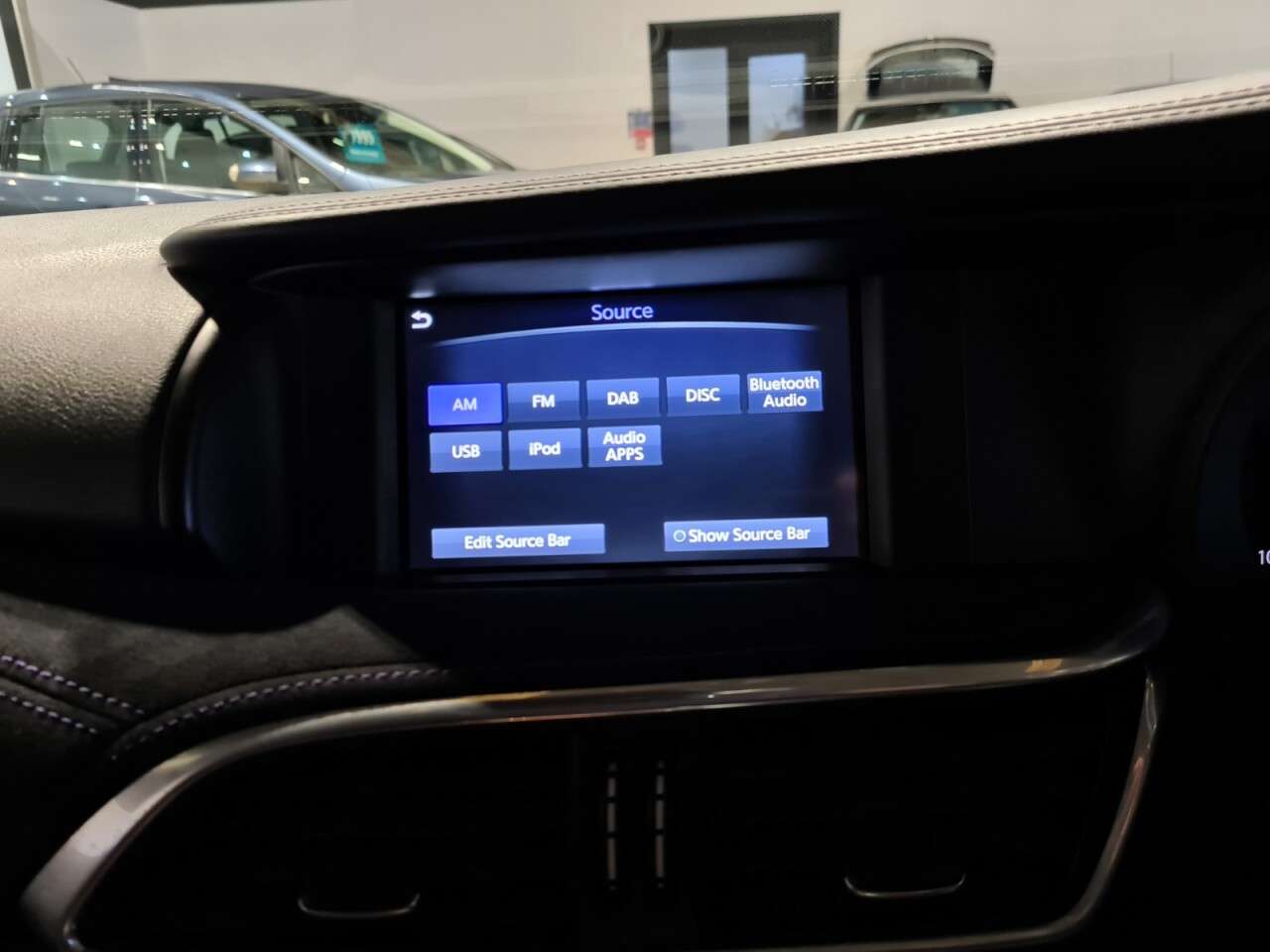 2017 INFINITI Q30 2017 INFINITI Q30