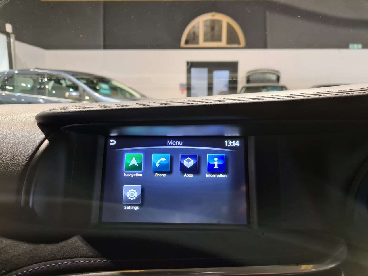 2017 INFINITI Q30 2017 INFINITI Q30