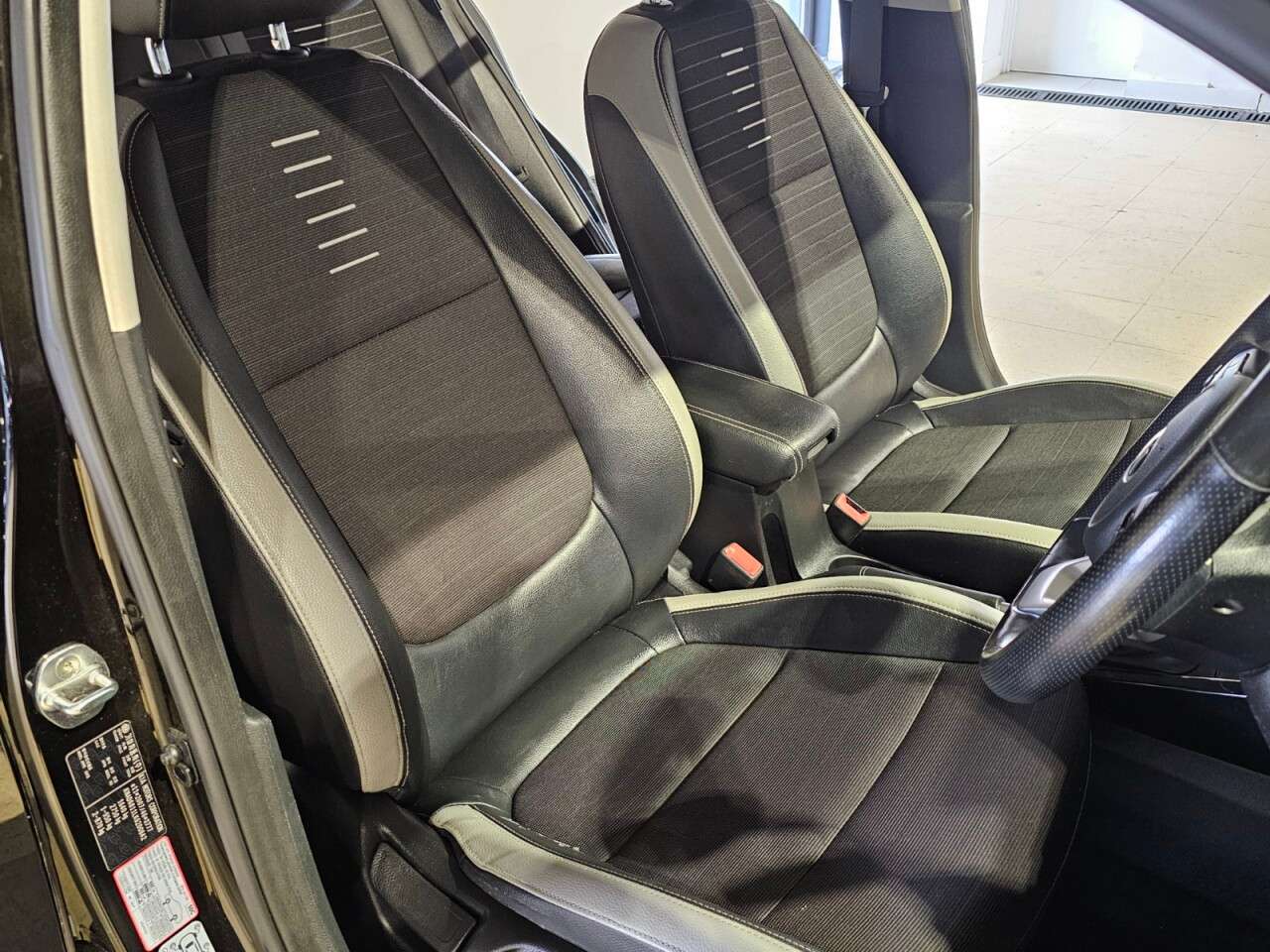 2018 KIA STONIC 2018 KIA STONIC