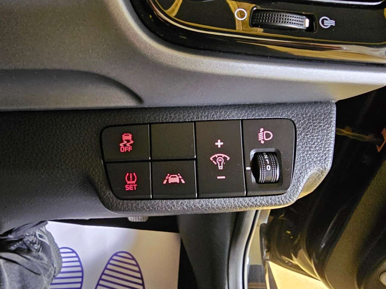 2018 KIA STONIC 2018 KIA STONIC