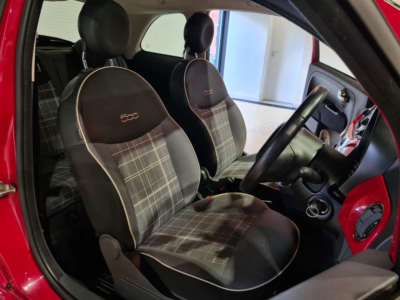 2017 FIAT 500 2017 FIAT 500