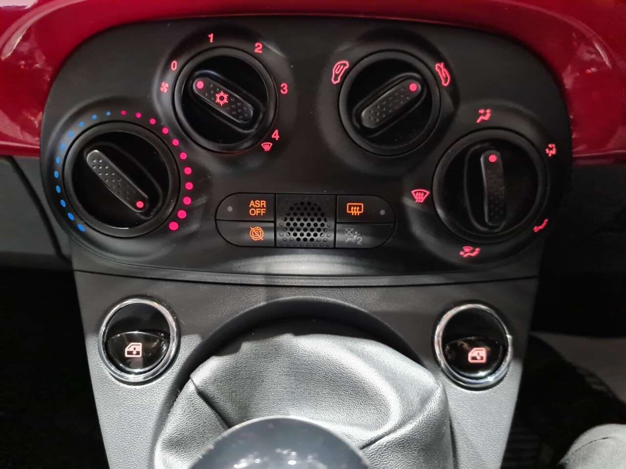 2017 FIAT 500 2017 FIAT 500