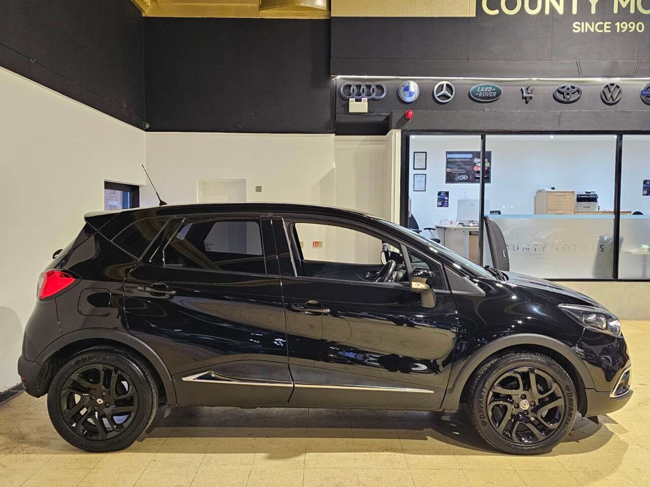 A 2014 RENAULT CAPTUR 1.5 dCi ENERGY Dynamique MediaNav SUV 5dr Diesel Manual Euro 5 (s/s) (90 ps A 2014 RENAULT CAPTUR 1.5 dCi ENERGY Dynamique MediaNav SUV 5dr Diesel Manual Euro 5 (s/s) (90 ps