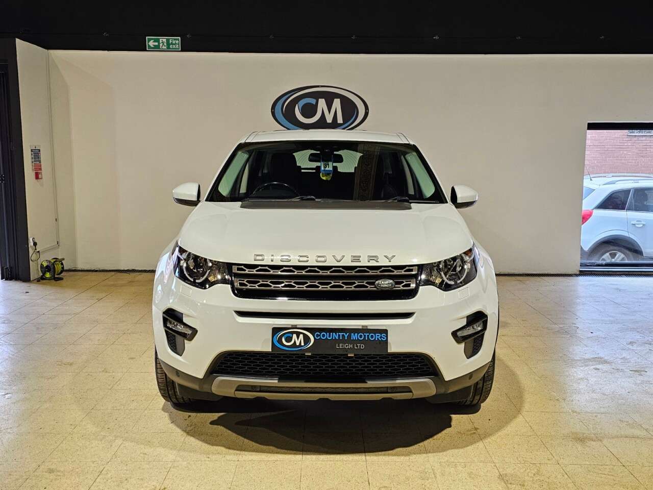 A 2017 LAND ROVER DISCOVERY SPORT 2.0 TD4 SE Tech SUV 5dr Diesel Manual 4WD Euro 6 (s/s) (5 Seat) (150 ps) Cl A 2017 LAND ROVER DISCOVERY SPORT 2.0 TD4 SE Tech SUV 5dr Diesel Manual 4WD Euro 6 (s/s) (5 Seat) (150 ps) Cl