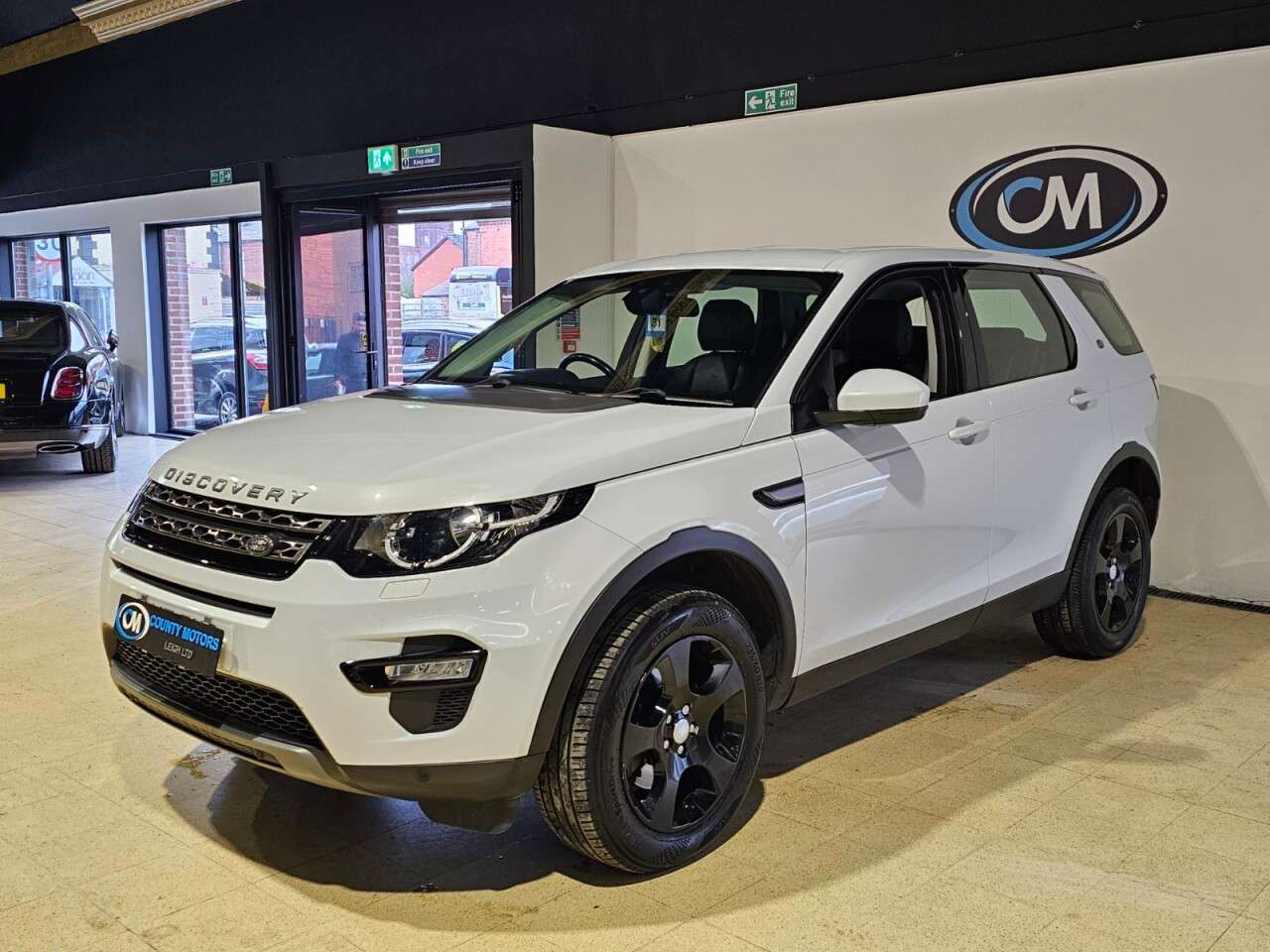 A 2017 LAND ROVER DISCOVERY SPORT 2.0 TD4 SE Tech SUV 5dr Diesel Manual 4WD Euro 6 (s/s) (5 Seat) (150 ps) Cl A 2017 LAND ROVER DISCOVERY SPORT 2.0 TD4 SE Tech SUV 5dr Diesel Manual 4WD Euro 6 (s/s) (5 Seat) (150 ps) Cl