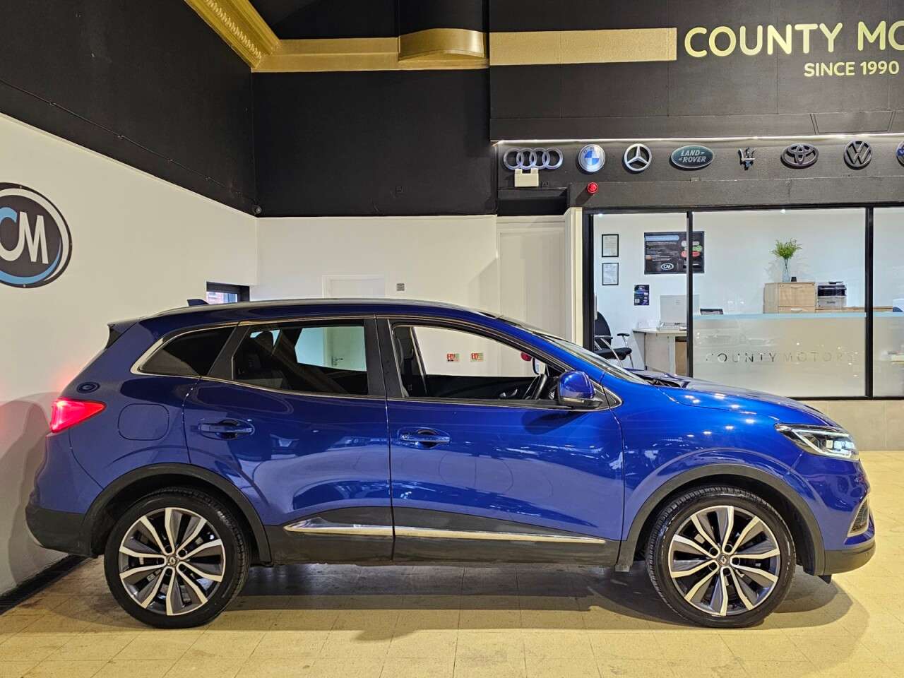 A 2019 RENAULT KADJAR 1.3 TCe S Edition SUV 5dr Petrol Manual Euro 6 (s/s) (160 ps) Service histo A 2019 RENAULT KADJAR 1.3 TCe S Edition SUV 5dr Petrol Manual Euro 6 (s/s) (160 ps) Service histo