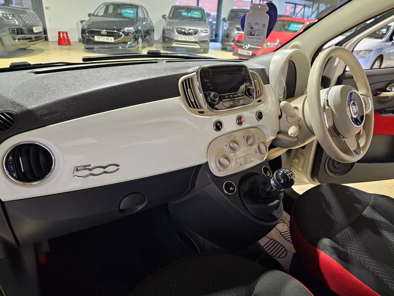 2017 FIAT 500 2017 FIAT 500