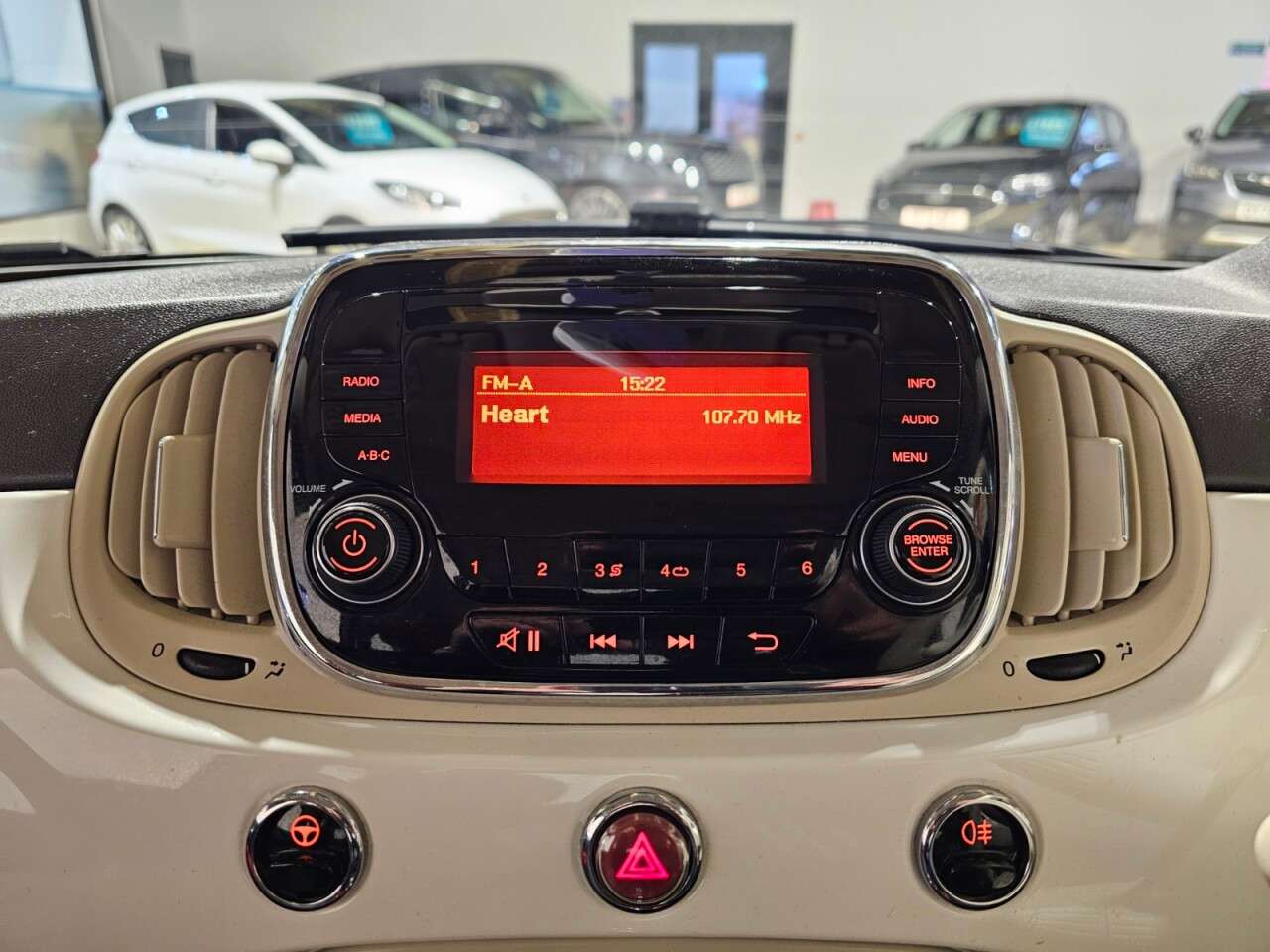 2017 FIAT 500 2017 FIAT 500